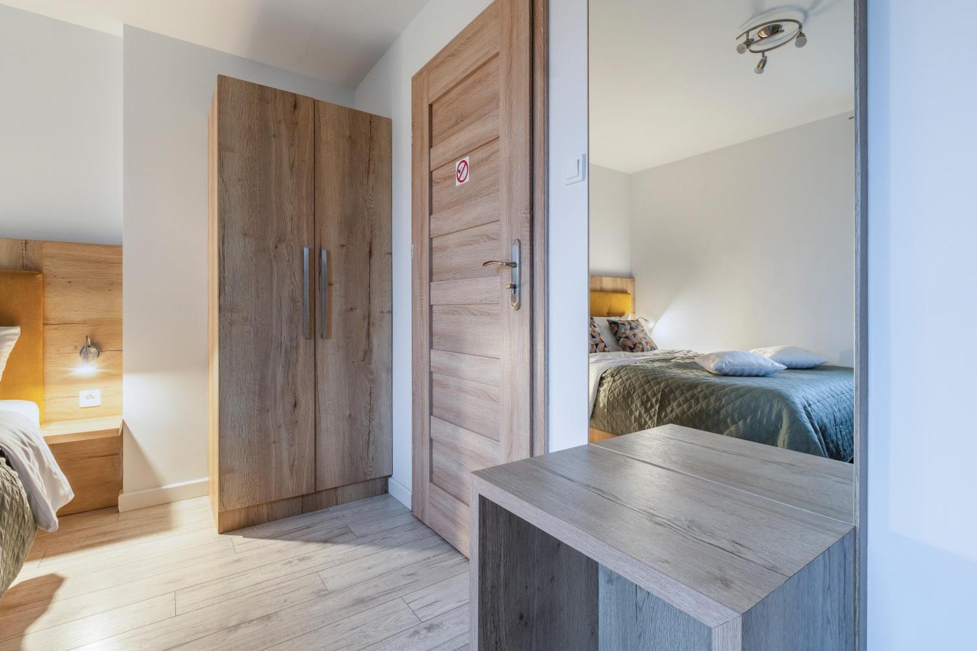 Jaskolka - Pokoje I Apartament Przy Plazy Olštýn Exteriér fotografie