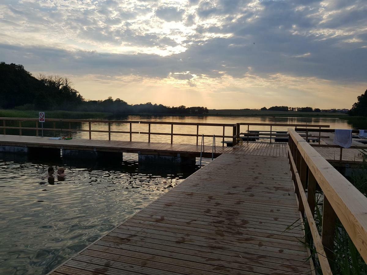 Jaskolka - Pokoje I Apartament Przy Plazy Olštýn Exteriér fotografie