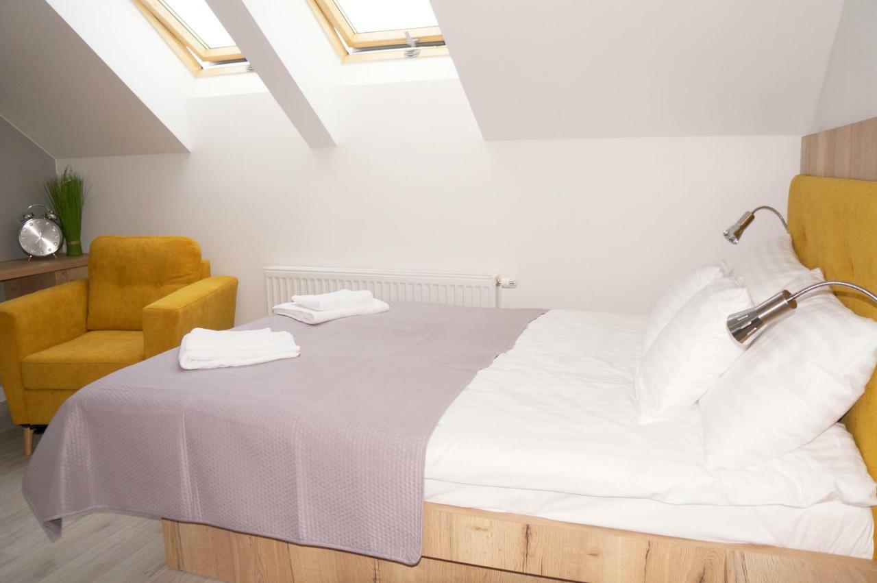 Jaskolka - Pokoje I Apartament Przy Plazy Olštýn Exteriér fotografie