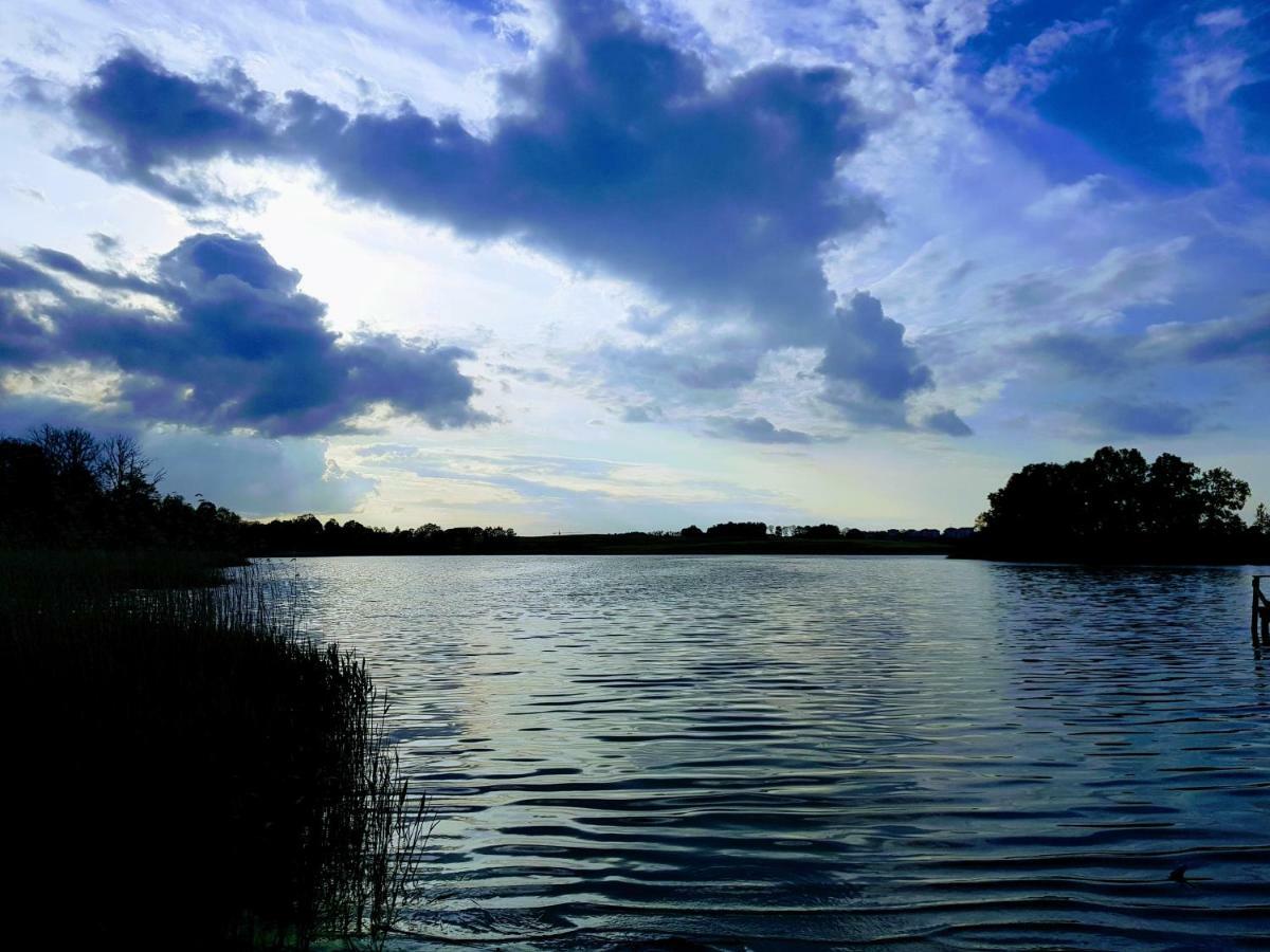 Jaskolka - Pokoje I Apartament Przy Plazy Olštýn Exteriér fotografie