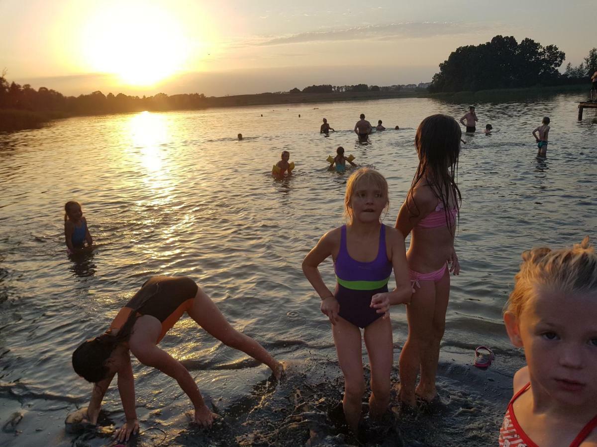 Jaskolka - Pokoje I Apartament Przy Plazy Olštýn Exteriér fotografie